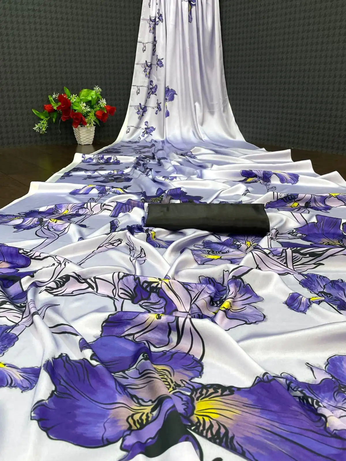 Veechis 6001 White Heavy Devsena Soft Silk Saree Digital Print Saree Casual, Party , Festive, Events Etc. Expected Delivery 4-6 Working Days @1499 | Designer Sarees, Sarees, Bollywood Sarees, Creative Sarees, Embroidered Sarees, Modern Digital sarees, Party Wear Sarees