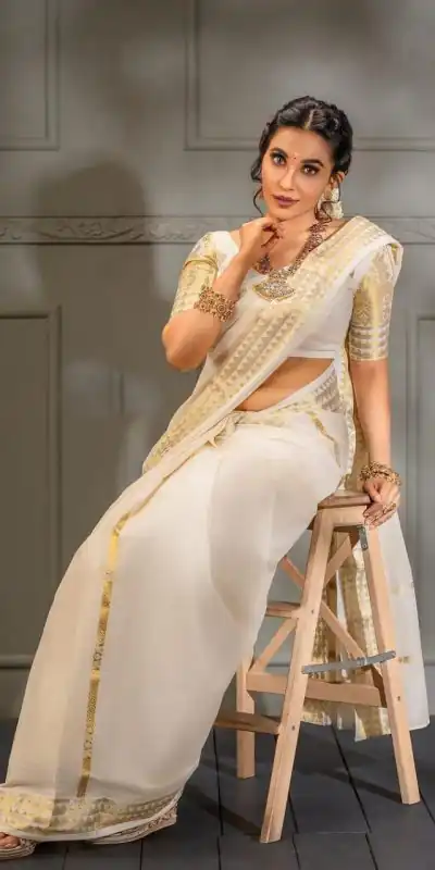 KP 5066 White Color Soft Banarasi Silk Cloth Rich Pallu All Over Saree Events Casual, Wedding, Festive, Events . Expected Delivery 4-6 Working Days @1549/- | Designer Sarees, Sarees, Bollywood Sarees, Creative Sarees, Embroidered Sarees, Ethnic Saree, Modern Digital sarees, Party Wear Sarees