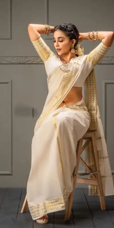 KP 5066 White Color Soft Banarasi Silk Cloth Rich Pallu All Over Saree Events Casual, Wedding, Festive, Events . Expected Delivery 4-6 Working Days @1549/- | Designer Sarees, Sarees, Bollywood Sarees, Creative Sarees, Embroidered Sarees, Ethnic Saree, Modern Digital sarees, Party Wear Sarees