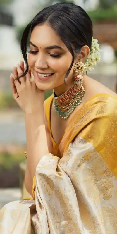 KP 5068 Golden Color Soft Lichi Silk Cloth Beautiful Rich Pallu Saree Casual, Party, Wedding, Festive, Events Etc.  Expected Delivery  4-6 Working Days @1449/ | Designer Sarees, Embroidered Sarees, Sarees, Bollywood Sarees, Creative Sarees, Ethnic Saree, Modern Digital sarees, Party Wear Sarees