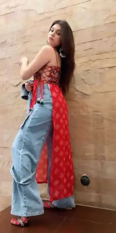 RTC 5691 Red Color Foix Georgette Chine Stich Work Real Mirror Kurti Casual, Wedding, Party, Festive, Events Etc. Expected Delivery 4-6 Working Days @1749/- | Kurti, Bollywood Kurti, Creative Kurtis, Designer Kurti, Party Wear Kurti, Selfie Kurti