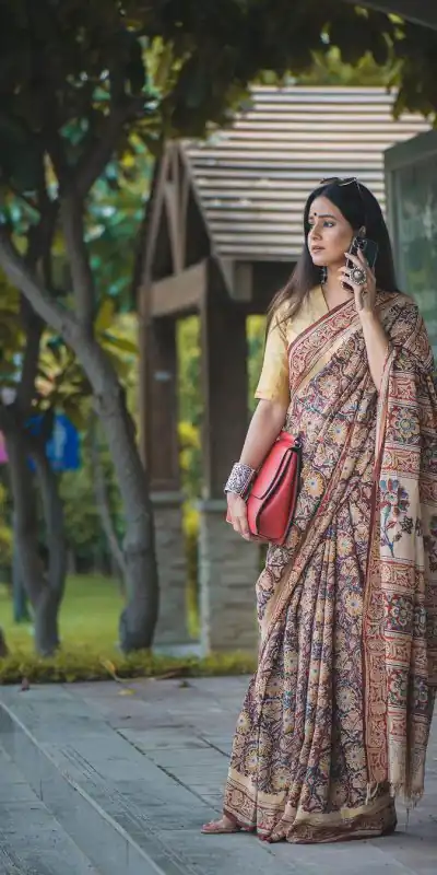 NT 560 Cream Color Plain Linen Digital Printed All Over Saree Events Casual Wedding Festive . Expected Delivery  4-6 Working Days @1449/- | Designer Sarees, Sarees, Bollywood Sarees, Creative Sarees, Embroidered Sarees, Ethnic Saree, Modern Digital sarees, Party Wear Sarees