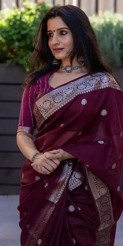 DDF 301 Purple Color Soft Lichi Silk Ordinary Design Rich Pallu Saree Casual, Party Wear, Events, Festivals Etc. Expected Delivery 4-6 Working Days 1449/- | Designer Sarees, Sarees, Bollywood Sarees, Creative Sarees, Embroidered Sarees, Ethnic Saree, Modern Digital sarees, Party Wear Sarees