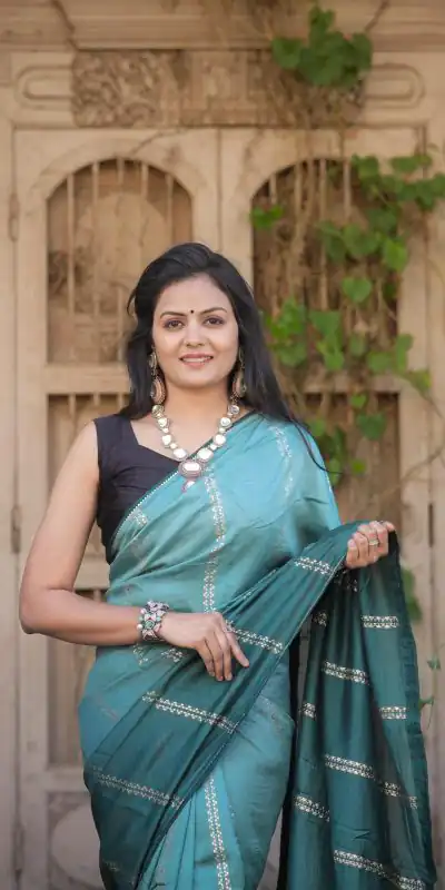 GK Viscos Royal Blue Color Viscos cotton Beautiful Rich Pallu All Over Saree Events Casual Wedding Festive . Expected Delivery  4-6 Working Days @1899 /- | Designer Sarees, Sarees, Bollywood Sarees, Creative Sarees, Embroidered Sarees, Ethnic Saree, Modern Digital sarees, Party Wear Sarees