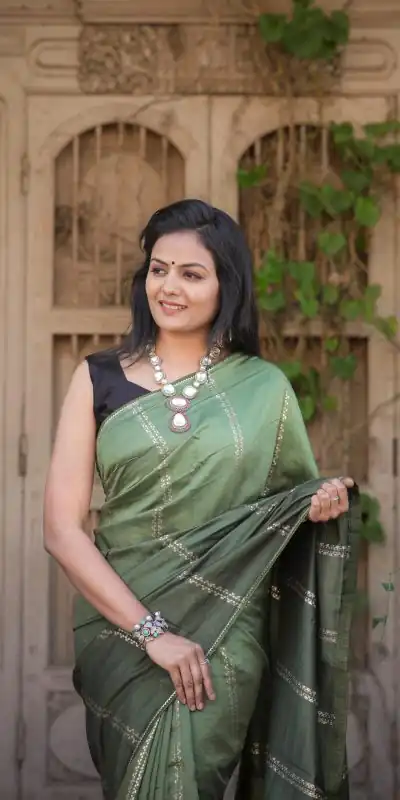 GK Viscos Green Color Viscos cotton Beautiful Rich Pallu All Over Saree Events Casual Wedding Festive . Expected Delivery  4-6 Working Days @1899 /- | Designer Sarees, Sarees, Bollywood Sarees, Creative Sarees, Embroidered Sarees, Ethnic Saree, Modern Digital sarees, Party Wear Sarees