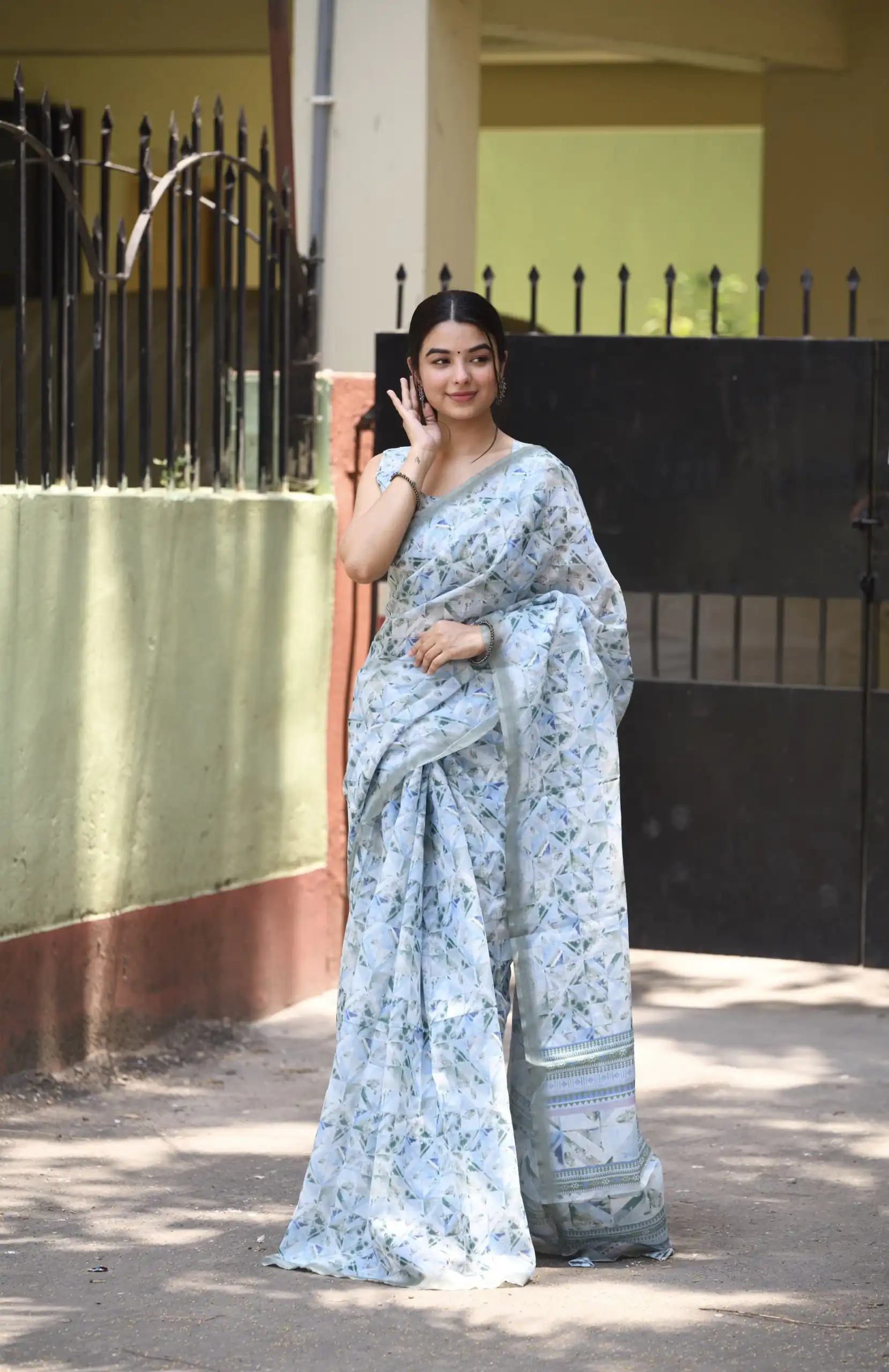 Veechis 110 Light Blue Color Linen Beautiful Digital Printed Work Saree Casual, Party Festive, Events. Expected Delivery 4-6 Working Days @1549/- | Designer Sarees, Sarees, Bollywood Sarees, Creative Sarees, Embroidered Sarees, Modern Digital sarees, Party Wear Sarees