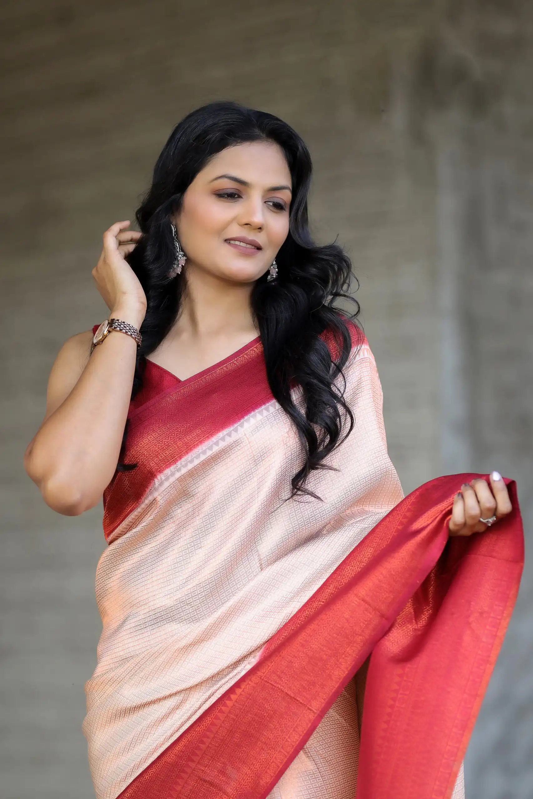 GK Kubera Cream Color Soft Silk Beautiful Rich Pallu All Over Saree Events Casual Wedding Festive . Expected Delivery  4-6 Working Days @1999/- | Designer Sarees, Sarees, Bollywood Sarees, Creative Sarees, Embroidered Sarees, Ethnic Saree, Modern Digital sarees, Party Wear Sarees