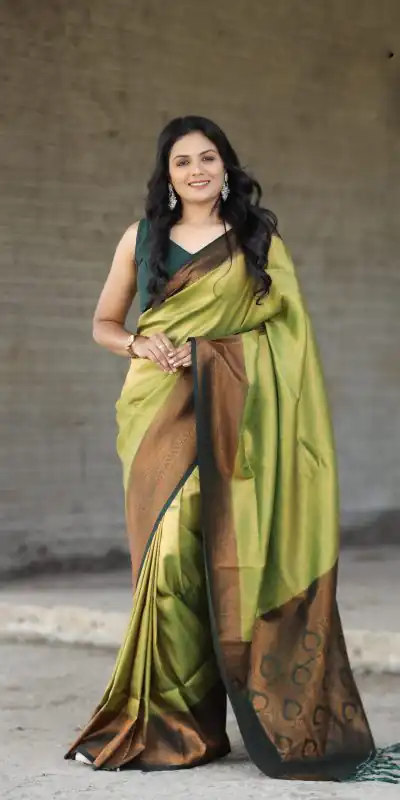 GK Kubera Green Color Soft Silk Beautiful Rich Pallu All Over Saree Events Casual Wedding Festive . Expected Deliveryย 4-6 Working Days @1999/- | Designer Sarees, Sarees, Bollywood Sarees, Creative Sarees, Embroidered Sarees, Ethnic Saree, Modern Digital sarees, Party Wear Sarees