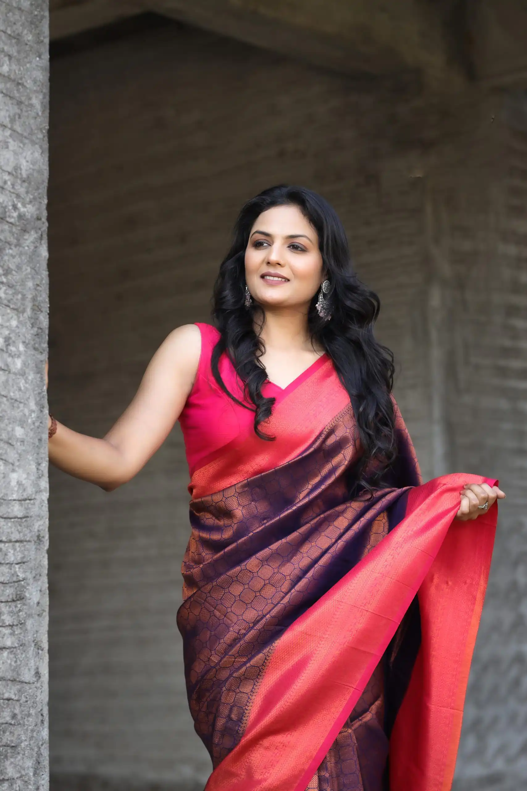 GK Kubera Navy Blue Color Soft Silk Beautiful Rich Pallu All Over Saree Events Casual Wedding Festive . Expected Delivery  4-6 Working Days @1999/- | Designer Sarees, Sarees, Bollywood Sarees, Creative Sarees, Embroidered Sarees, Ethnic Saree, Modern Digital sarees, Party Wear Sarees