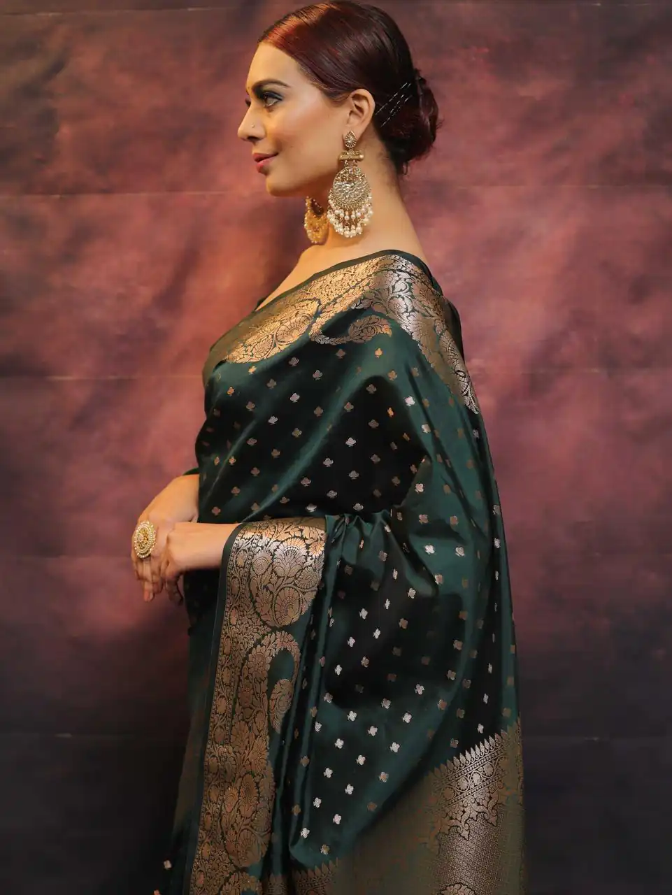 MS 443 Green Color Soft Lichi Silk Beautiful Rich Pallu All Over Saree Casual, Party Wear, Wedding, Events, Etc. Expected Delivery 4-6 Working Days 1399/- | Designer Sarees, Sarees, Bollywood Sarees, Creative Sarees, Embroidered Sarees, Ethnic Saree, Modern Digital sarees, Party Wear Sarees