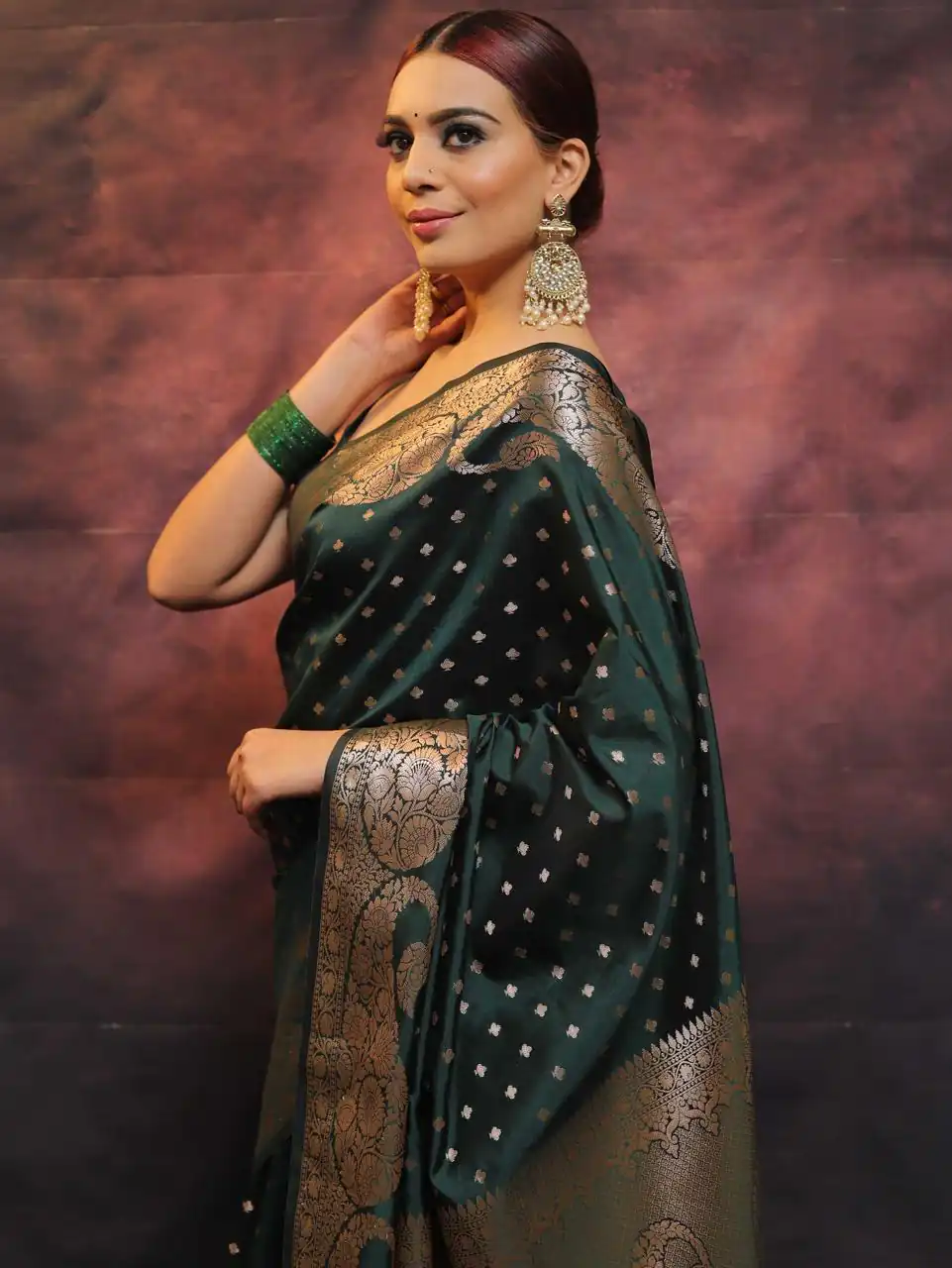 MS 443 Green Color Soft Lichi Silk Beautiful Rich Pallu All Over Saree Casual, Party Wear, Wedding, Events, Etc. Expected Delivery 4-6 Working Days 1399/- | Designer Sarees, Sarees, Bollywood Sarees, Creative Sarees, Embroidered Sarees, Ethnic Saree, Modern Digital sarees, Party Wear Sarees