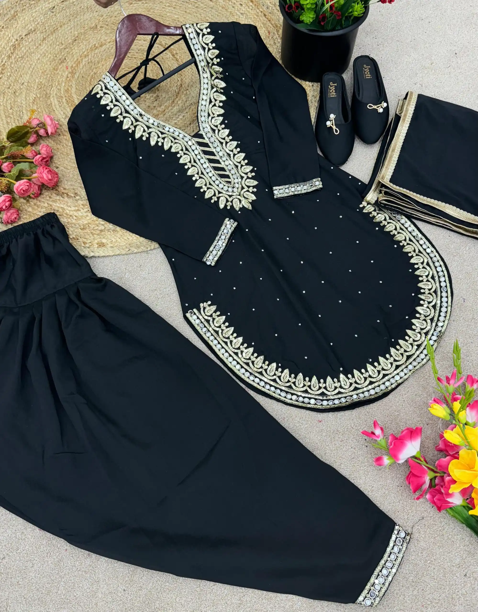 SRK 5138 Black Color Pure Chinnon Embroidery Diamond Salwar Suit Wedding, Party, Festive, Events Expected Delivery 4-6 Working Days @ 1949/- | Jump Suits, Salwar suit, Casual Suits, Creative suits, Designer Suits, Palazzo Suits, Party Wear Suits, Patiala Suits, Straight Suits