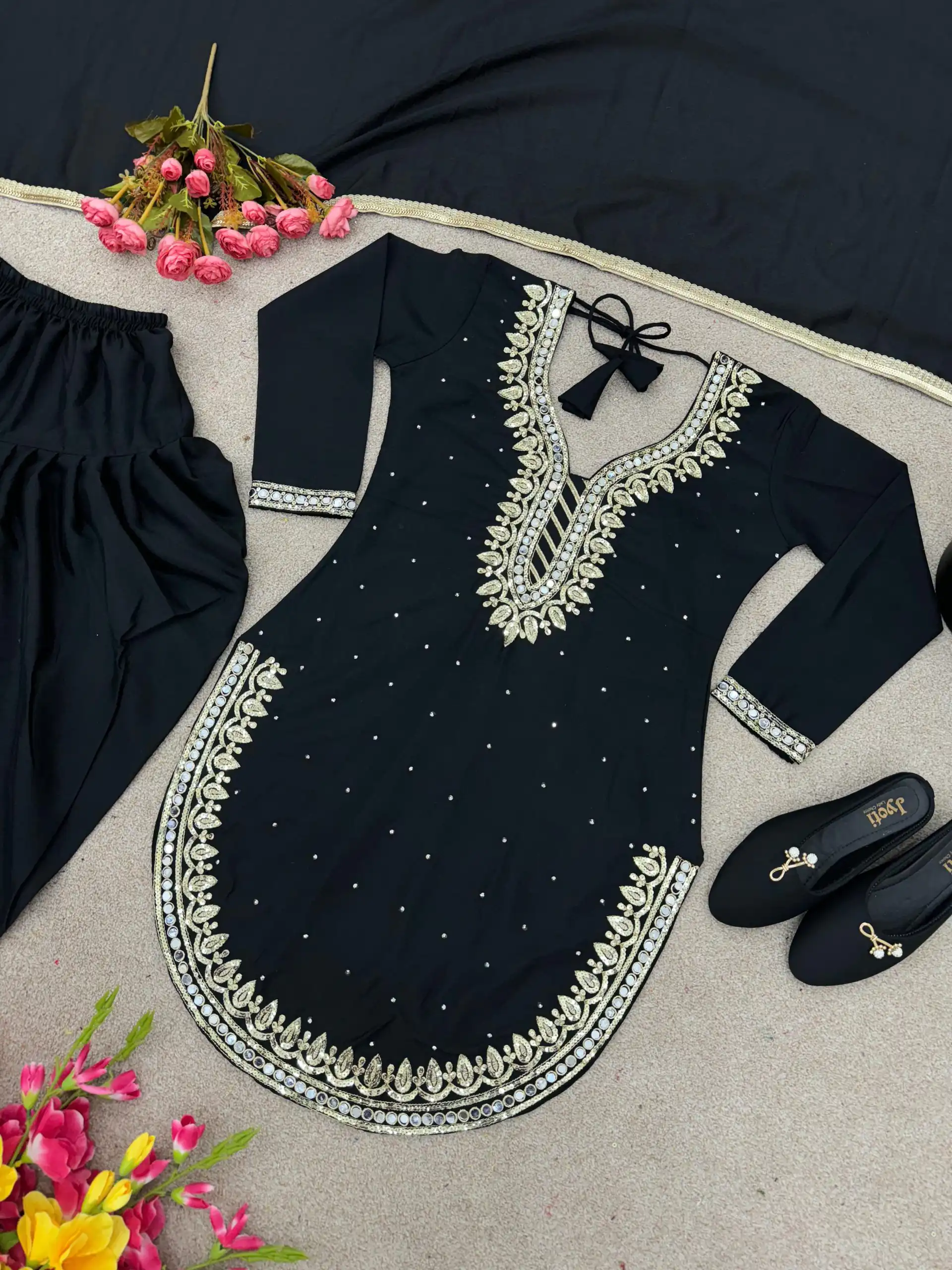 SRK 5138 Black Color Pure Chinnon Embroidery Diamond Salwar Suit Wedding, Party, Festive, Events Expected Delivery 4-6 Working Days @ 1949/- | Jump Suits, Salwar suit, Casual Suits, Creative suits, Designer Suits, Palazzo Suits, Party Wear Suits, Patiala Suits, Straight Suits