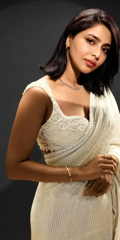 DF 3392 White Color Georgette Sequins Embroidery Work Saree Casual, Party Wear, Wedding, Events Etc Delivery Expected.4-6 Working Days 1799/- | Designer Sarees, Sarees, Bollywood Sarees, Creative Sarees, Embroidered Sarees, Ethnic Saree, Modern Digital sarees, Party Wear Sarees