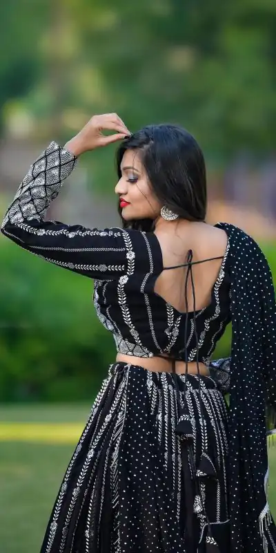 Ram 001 Black Color Georgette Sequence Thread Work With Zari Lehenga Choli Casual, Wedding, Festive, Events Expected Delivery 4-6 Working Days @2949/- | Lehenga, Bollywood Lehenga, Creative Lehenga, Designer Lehenga, Embroidered Lehenga, Party Wear Lehenga