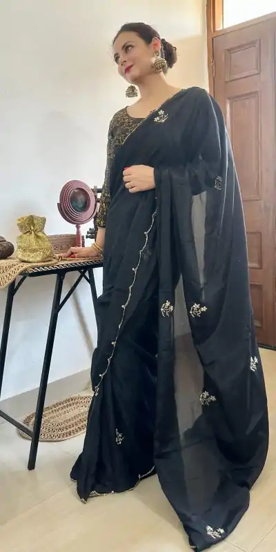   AC BEAUTY Black Color Soft Chinnon Hand Work Flower Design Saree Casual, Wedding, Festive, Events Expected Delivery 4-6 Working Days @2449/- | Designer Sarees, Sarees, Bollywood Sarees, Creative Sarees, Embroidered Sarees, Ethnic Saree, Modern Digital sarees, Party Wear Sarees