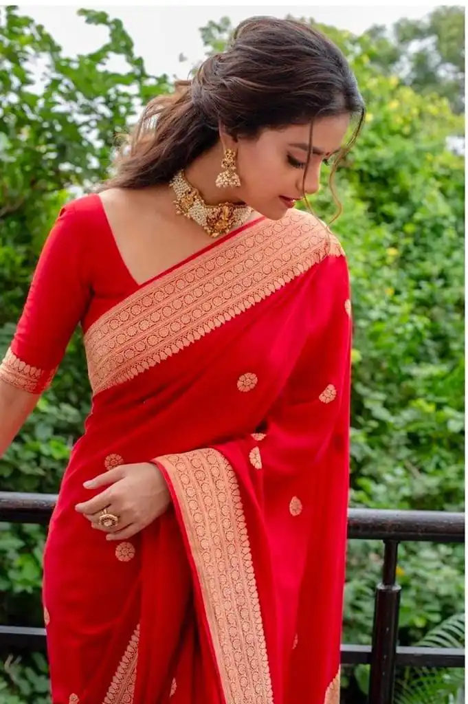 DDF Bela Red Color Soft Lichi Silk Ordinary Design Saree Casual, Party Wear, Events, Festivals Etc. Expected Delivery 4-6 Working Days 1349/- Only | Designer Sarees, Embroidered Sarees, Sarees, Bollywood Sarees, Creative Sarees, Ethnic Saree, Modern Digital sarees, Party Wear Sarees