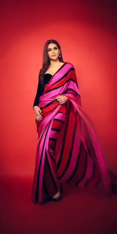  JM Kriti sanon Pink & Red Color Satin Silk Lining Design Saree , Party Wear, Events, Festivals Expected Delivery 4-6 Working Days 1499/- | Designer Sarees, Sarees, Bollywood Sarees, Creative Sarees, Embroidered Sarees, Ethnic Saree, Modern Digital sarees, Party Wear Sarees