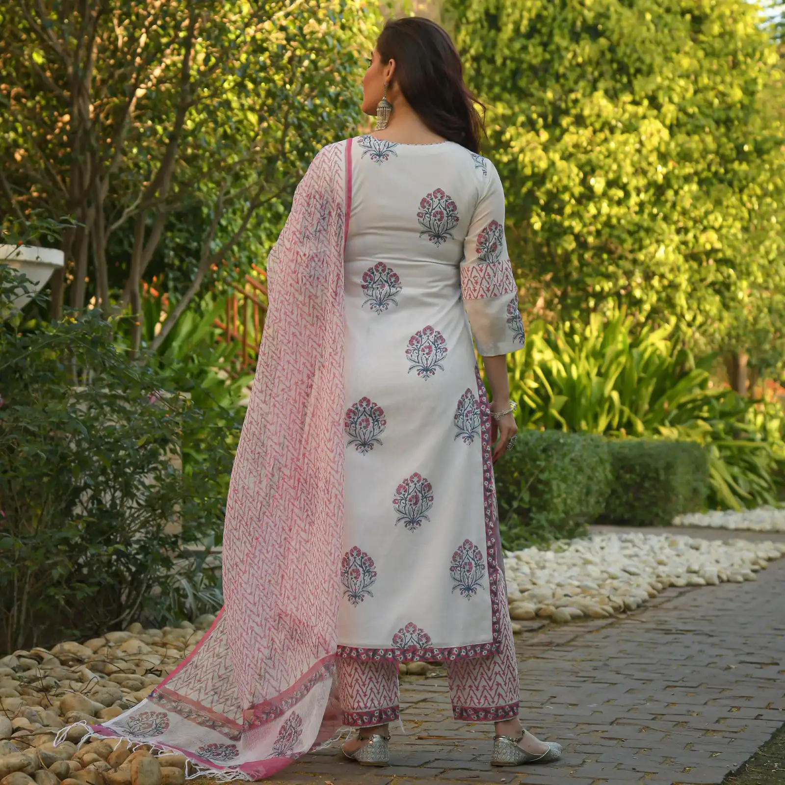 DDH ADYA WHITE Color Viscose Cotton Printed Work Salwar Suit Casual, Party, Wedding, Festive, Events Etc. Expected Delivery 4-6 Working Days @1649/- | Salwar suit, Casual Suits, Creative suits, Designer Suits, Palazzo Suits, Party Wear Suits, Patiala Suits, Straight Suits