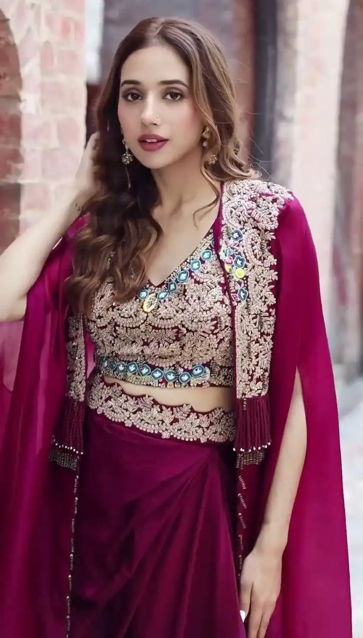 ST 1031 Purple Color Georgette Embroidery Work Lehenga Choli Koti Casual, Wedding, Party, Festive, Events Etc. Expected Delivery 4-6 Working Days @1849/- | Lehenga, Bollywood Lehenga, Creative Lehenga, Designer Lehenga, Embroidered Lehenga, Party Wear Lehenga