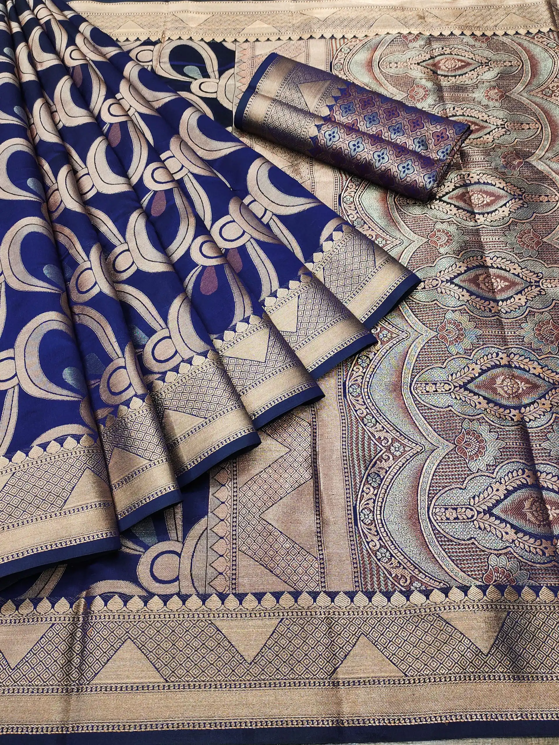 MB™️ 3278 Blue Color Soft Lichi Silk Beautiful Cooper Zari Saree Casual, Wedding, Party, Festival, Events, Etc. Expected Delivery 4-6 Working Days @1699/- | Designer Sarees, Sarees, Bollywood Sarees, Creative Sarees, Embroidered Sarees, Ethnic Saree, Modern Digital sarees, Party Wear Sarees