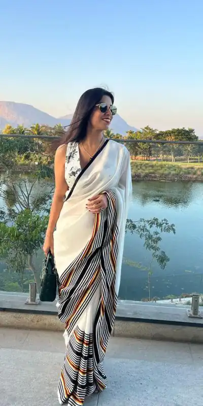  JM CLASS White Color Satin Silk Blouse Digital Print Saree, Party Wear, Events, Festivals Expected Delivery 4-6 Working Days 1549/- | Designer Sarees, Sarees, Bollywood Sarees, Creative Sarees, Embroidered Sarees, Ethnic Saree, Modern Digital sarees, Party Wear Sarees