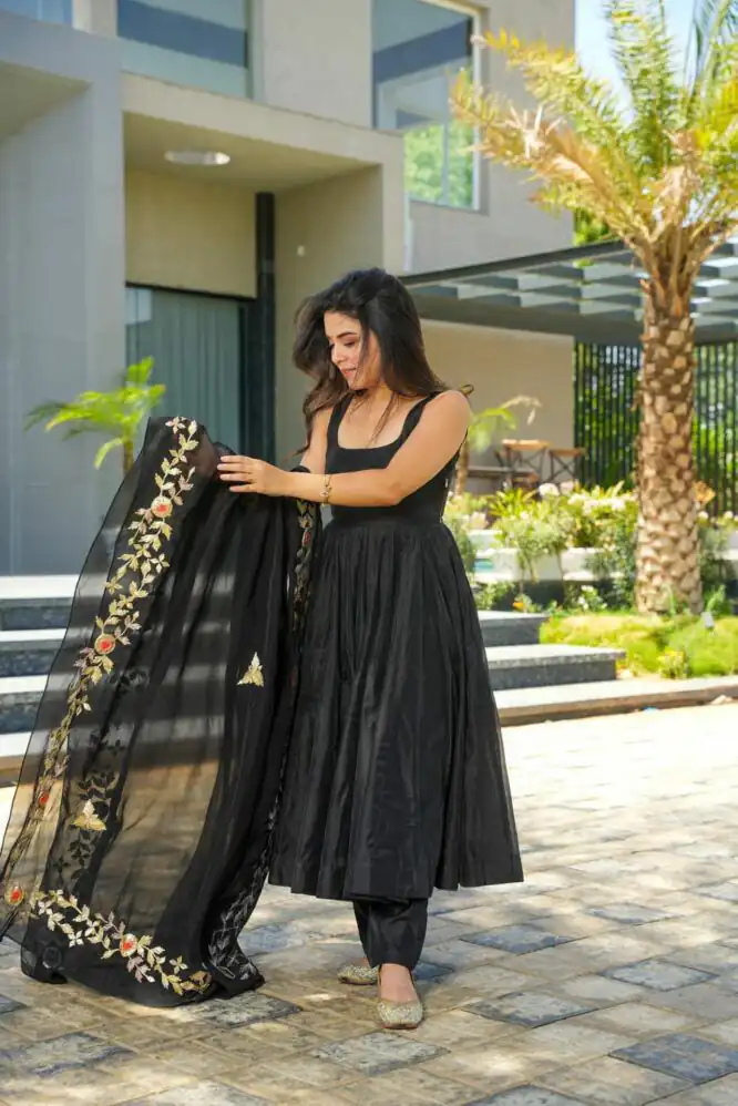 RTC 5710 Black Color Chinon silk Thread Sequence Salwar Suit Wedding, Party, Festive, Events Etc. Expected Delivery 4-6 Working Days @2299/- | Salwar suit, Casual Suits, Creative suits, Designer Suits, Palazzo Suits, Party Wear Suits, Patiala Suits, Straight Suits
