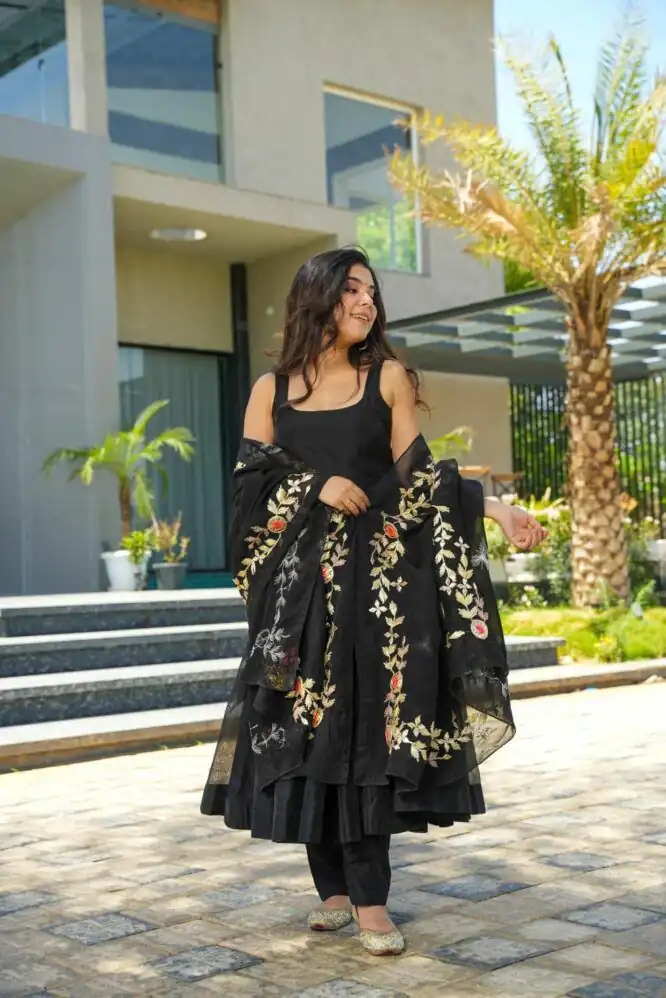 RTC 5710 Black Color Chinon silk Thread Sequence Salwar Suit Wedding, Party, Festive, Events Etc. Expected Delivery 4-6 Working Days @2299/- | Salwar suit, Casual Suits, Creative suits, Designer Suits, Palazzo Suits, Party Wear Suits, Patiala Suits, Straight Suits