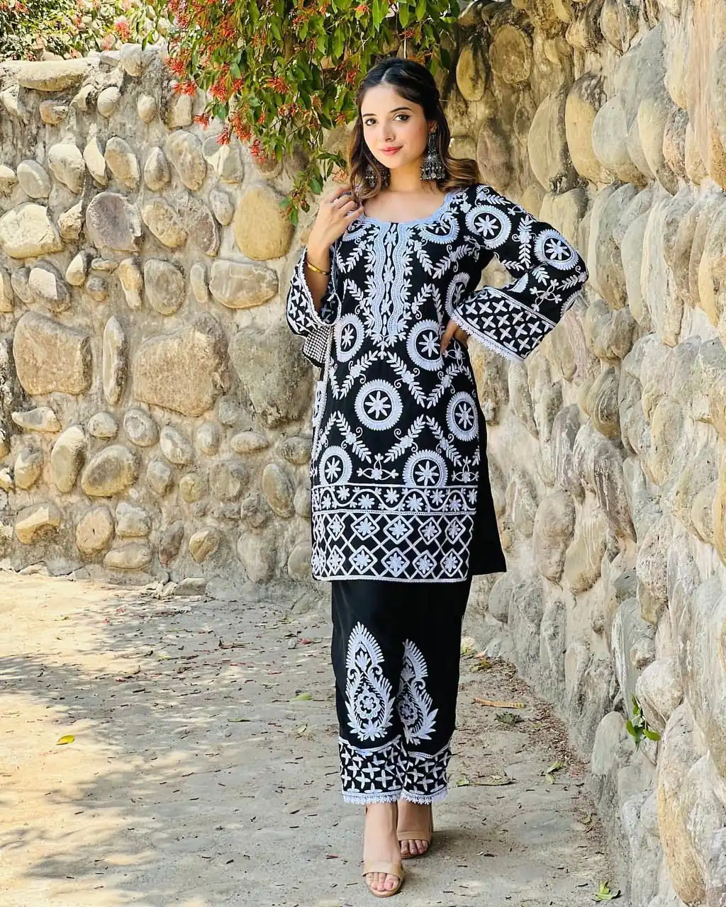 RTC 5624 Black Color Foix Georgette Chine Stitched Salwar Suit Wedding, Party, Festive, Events Etc. Expected Delivery 4-6 Working Days @2149/- | Jump Suits, Salwar suit, Casual Suits, Creative suits, Designer Suits, Palazzo Suits, Party Wear Suits, Patiala Suits, Straight Suits