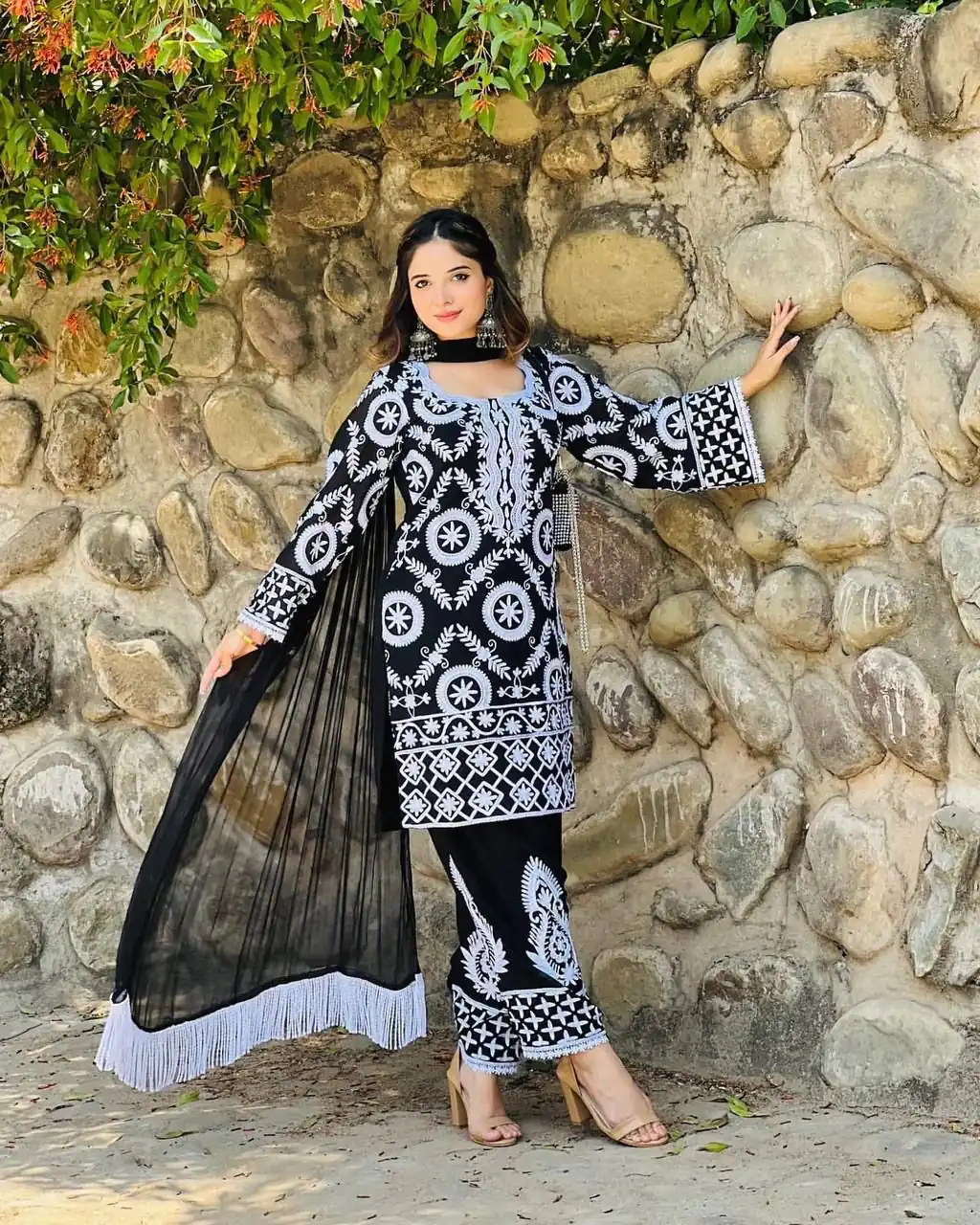 RTC 5624 Black Color Foix Georgette Chine Stitched Salwar Suit Wedding, Party, Festive, Events Etc. Expected Delivery 4-6 Working Days @2149/- | Jump Suits, Salwar suit, Casual Suits, Creative suits, Designer Suits, Palazzo Suits, Party Wear Suits, Patiala Suits, Straight Suits