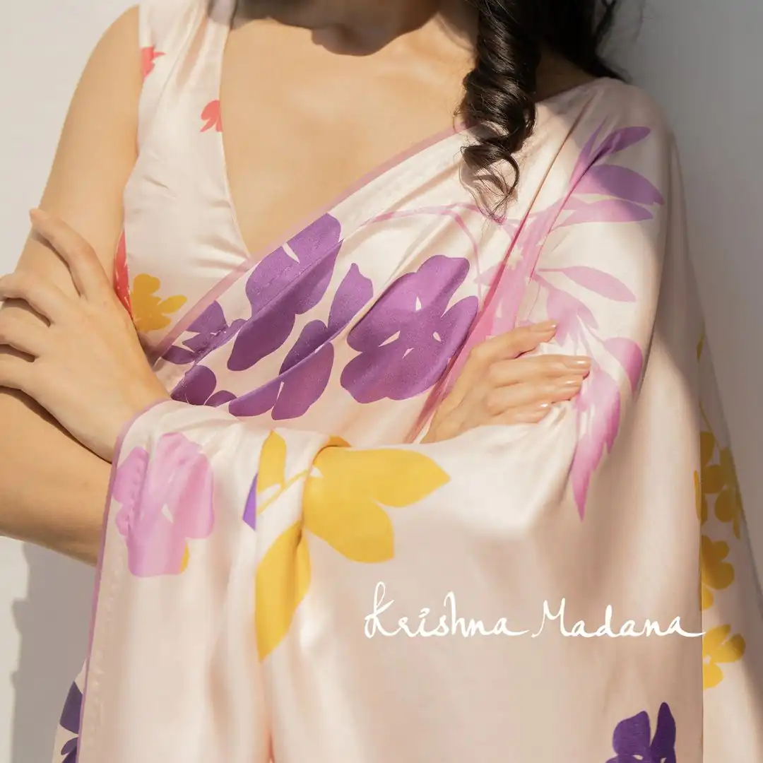  JM Krishna Madana2 Cream Pink Color Satin Silk Blouse Digital Print Saree, Party Wear, Events, Festivals Expected Delivery 4-6 Working Days 1549/- | Designer Sarees, Sarees, Bollywood Sarees, Creative Sarees, Embroidered Sarees, Ethnic Saree, Modern Digital sarees, Party Wear Sarees