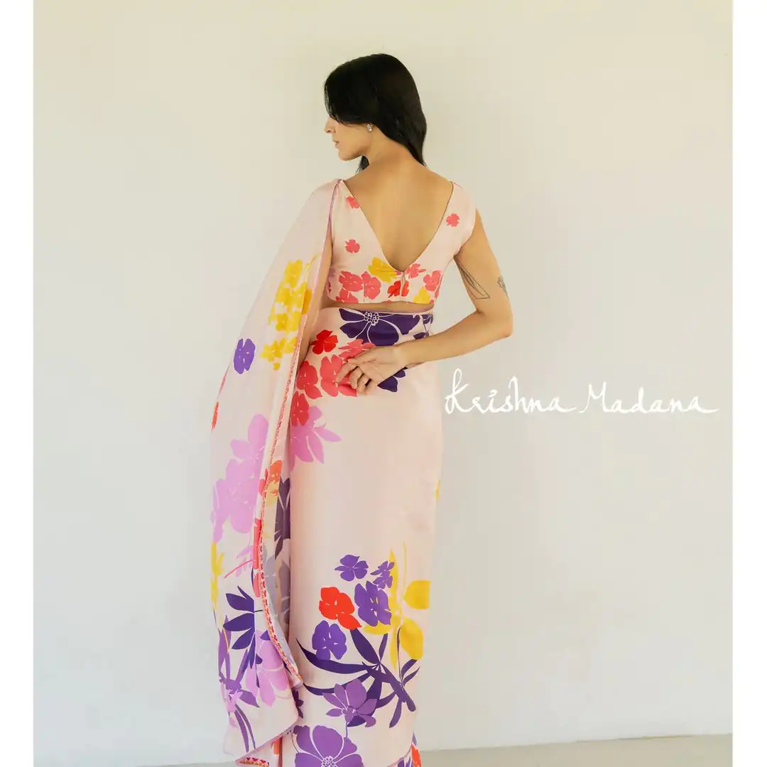  JM Krishna Madana2 Cream Pink Color Satin Silk Blouse Digital Print Saree, Party Wear, Events, Festivals Expected Delivery 4-6 Working Days 1549/- | Designer Sarees, Sarees, Bollywood Sarees, Creative Sarees, Embroidered Sarees, Ethnic Saree, Modern Digital sarees, Party Wear Sarees