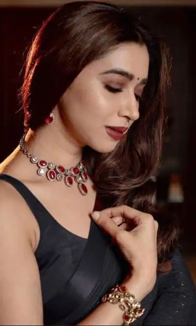 BT 236 Black Color Georgette Thread With Sequence Work Saree Casual, Party Wear, Traditional Wear, Wedding , Events .Expected Delivery 4-6 Working Days@1799 | Designer Sarees, Sarees, Bollywood Sarees, Creative Sarees, Ethnic Saree, Modern Digital sarees, Party Wear Sarees