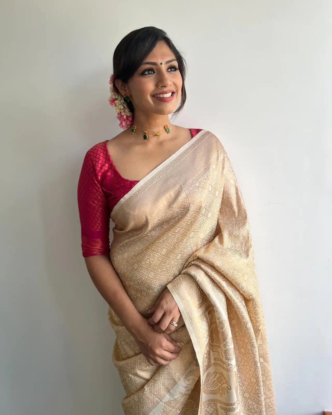 DDF Cream Color Soft Lichi Silk Ordinary Design Rich Pallu Saree Casual, Party Wear, Events, Festivals Etc. Expected Delivery 4-6 Working Days 1399/ | Designer Sarees, Sarees, Bollywood Sarees, Creative Sarees, Embroidered Sarees, Ethnic Saree, Modern Digital sarees, Party Wear Sarees