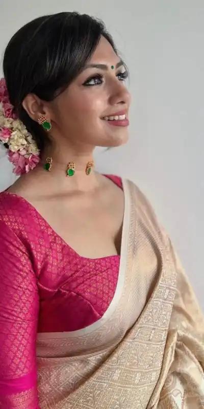 DDF Cream Color Soft Lichi Silk Ordinary Design Rich Pallu Saree Casual, Party Wear, Events, Festivals Etc. Expected Delivery 4-6 Working Days 1399/ | Designer Sarees, Sarees, Bollywood Sarees, Creative Sarees, Embroidered Sarees, Ethnic Saree, Modern Digital sarees, Party Wear Sarees