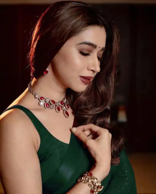 BT 236 Green Color Georgette Thread With Sequence Work Saree Casual, Party Wear, Traditional Wear, Wedding Events .Expected Delivery 4-6 Working Days@1799 | Designer Sarees, Sarees, Bollywood Sarees, Creative Sarees, Ethnic Saree, Modern Digital sarees, Party Wear Sarees