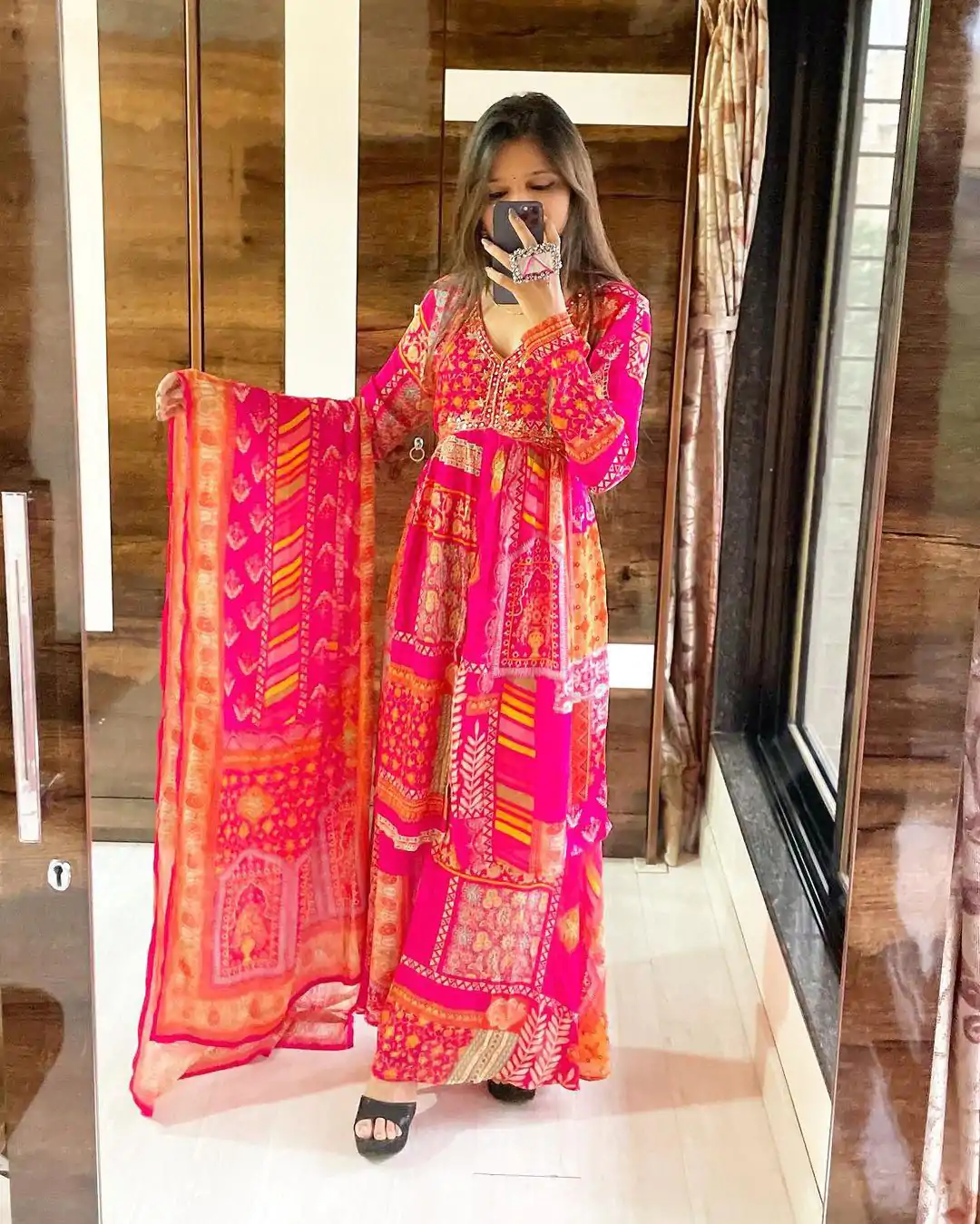 LG 1850 Pink Color Chinon Silk Embroidered Sequence Saree  Party, Wedding, Festive, Events Etc., Expected Delivery 4-6 Working Days@2349/- Only | Designer Sarees, Sarees, Bollywood Sarees, Creative Sarees, Embroidered Sarees, Ethnic Saree, Party Wear Sarees