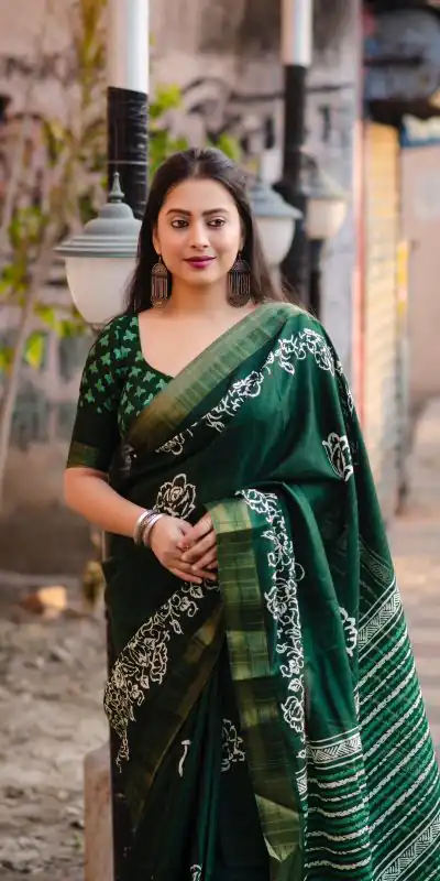 NT 493 Green Color Plain Linen Digital Printed All Over Saree Events Casual Wedding Festive . Expected Delivery  4-6 Working Days @1449/- | Designer Sarees, Embroidered Sarees, Sarees, Bollywood Sarees, Creative Sarees, Ethnic Saree, Modern Digital sarees, Party Wear Sarees