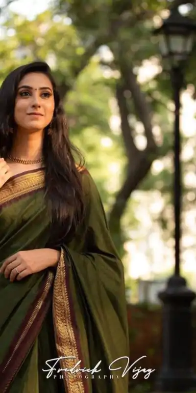 KP 5004 Green Color Soft Lichi Silk Jacquard On All Over Saree Casual, Party Wear, Wedding, Events Etc. Expected Delivery 4-6 Working Days @1449/- | Designer Sarees, Embroidered Sarees, Sarees, Bollywood Sarees, Creative Sarees, Ethnic Saree, Modern Digital sarees, Party Wear Sarees