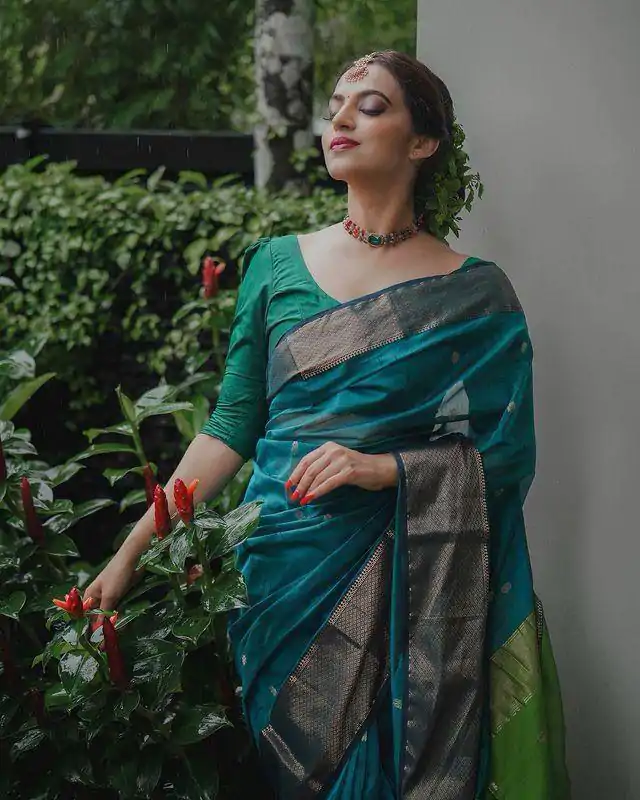 KP 5058 Blue Color Soft Lilan Slab Weaving Work Saree Casual, Party Wear, Wedding, Events Etc. Expected Delivery 4-6 Working Days @1499/- | Designer Sarees, Sarees, Bollywood Sarees, Creative Sarees, Embroidered Sarees, Ethnic Saree, Modern Digital sarees, Party Wear Sarees