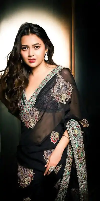 LG 1858 Black Color Georgette Embroidered Sequence Saree Party, Wedding, Festive, Events Etc., Expected Delivery 4-6 Working Days@2049/- Only | Designer Sarees, Sarees, Bollywood Sarees, Creative Sarees, Embroidered Sarees, Ethnic Saree, Party Wear Sarees
