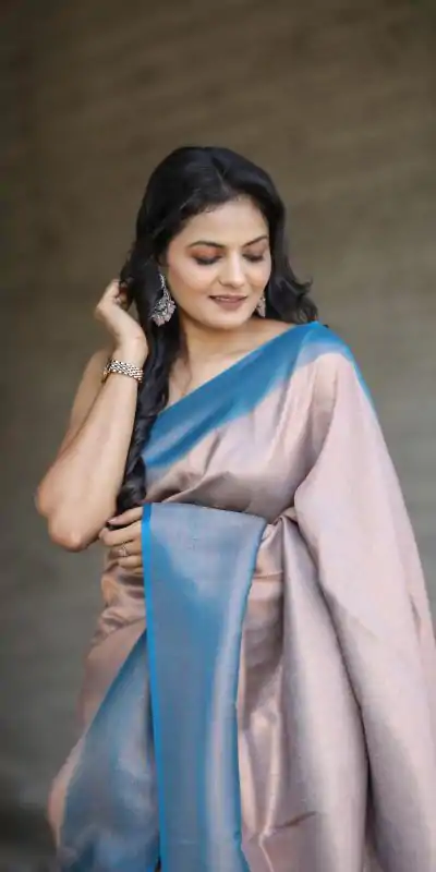 GK Kubera Grey Color Soft Silk Beautiful Rich Pallu All Over Saree Events Casual Wedding Festive . Expected Delivery  4-6 Working Days @1999/- | Designer Sarees, Sarees, Bollywood Sarees, Creative Sarees, Embroidered Sarees, Ethnic Saree, Modern Digital sarees, Party Wear Sarees