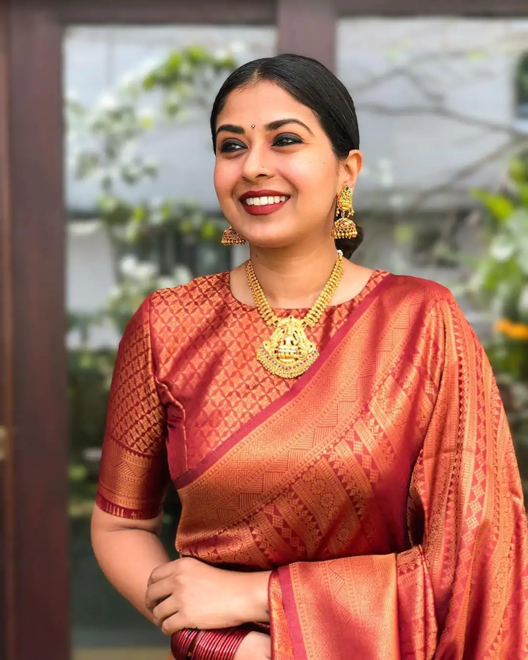 KP 4009 Maroon Color Soft Lichi Silk Jacquard On All Over Saree Casual, Party Wear, Wedding, Events Etc. Expected Delivery 4-6 Working Days @1299/- | Designer Sarees, Sarees, Bollywood Sarees, Creative Sarees, Embroidered Sarees, Ethnic Saree, Modern Digital sarees, Party Wear Sarees