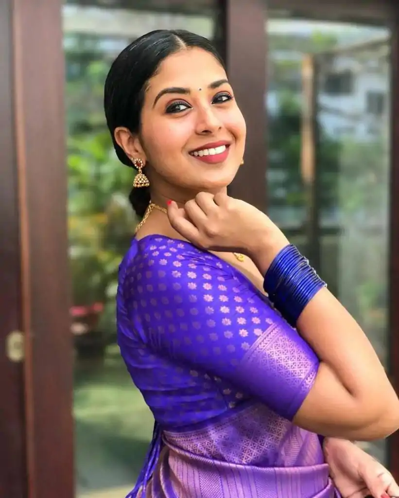 KP 4009 Violet Color Soft Lichi Silk Jacquard On All Over Saree Casual, Party Wear, Wedding, Events Etc. Expected Delivery 4-6 Working Days @1299/- | Designer Sarees, Sarees, Bollywood Sarees, Creative Sarees, Embroidered Sarees, Ethnic Saree, Modern Digital sarees, Party Wear Sarees