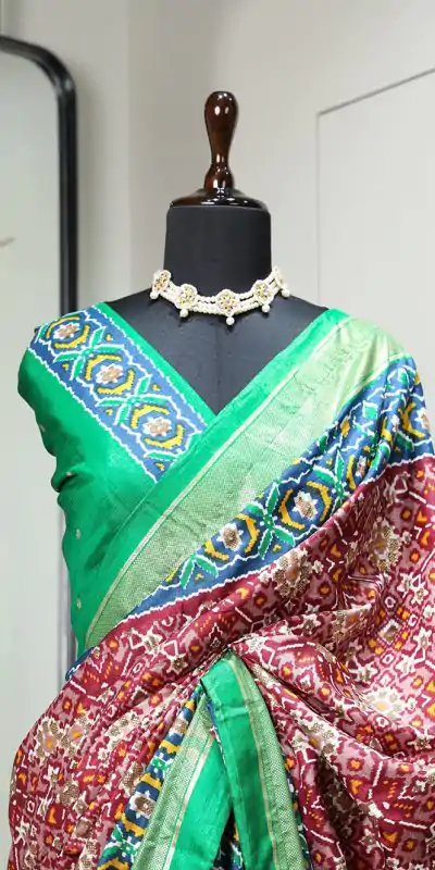 YNF 7205 Red Color Dola Silk Patola Print Foil Work Patta Saree Casual Party Wear, Wedding, Events Etc. Expected Delivery 4-6 Working Days @1649 | Designer Sarees, Sarees, Bollywood Sarees, Creative Sarees, Embroidered Sarees, Ethnic Saree, Modern Digital sarees, Party Wear Sarees