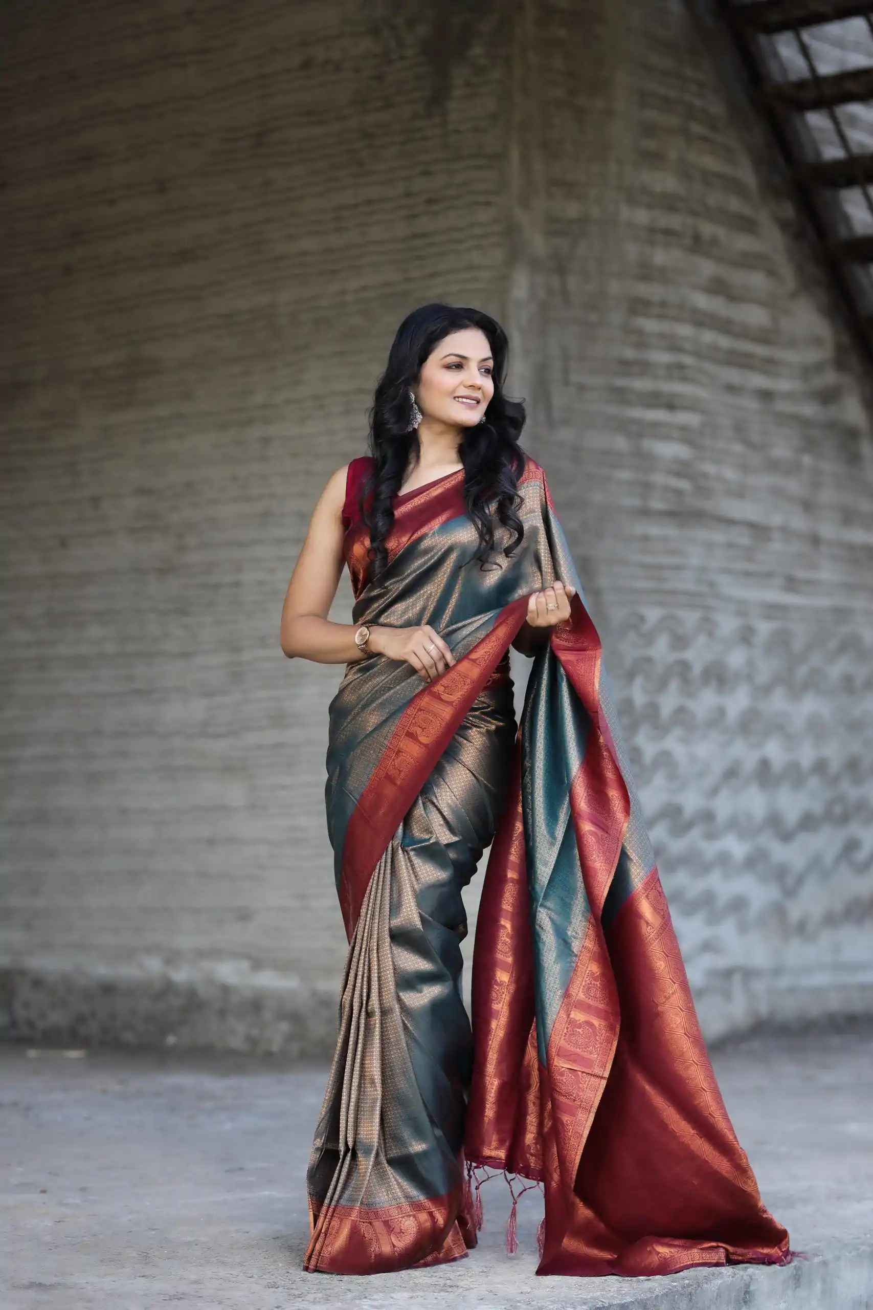 GK Mayurika Grey Color Soft Silk Beautiful Rich Pallu All Over Saree Events Casual Wedding Festive . Expected Delivery  4-6 Working Days @1999/- | Designer Sarees, Sarees, Bollywood Sarees, Creative Sarees, Embroidered Sarees, Ethnic Saree, Modern Digital sarees, Party Wear Sarees