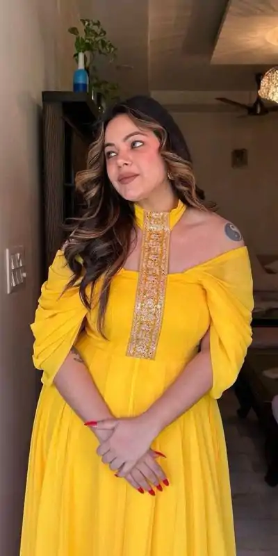 KD 1409 Yellow Color Faux Georgette Thread Sequence Gown Casual, Party, Wedding, Festive, Events Etc. Expected Delivery 4-6 Working Days @1699/- Only | Gowns, Bollywood Gowns, Creative Gowns, Designer Gowns, Embroidered Gowns, Party Wear Gowns