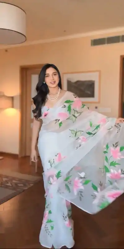 SC 280 White Color Pure Soft Georgette Silk Design All Over Saree , Party Wear, Events, Festivals Expected Delivery 4-6 Working Days 1599/- | Designer Sarees, Sarees, Bollywood Sarees, Creative Sarees, Embroidered Sarees, Ethnic Saree, Modern Digital sarees, Party Wear Sarees