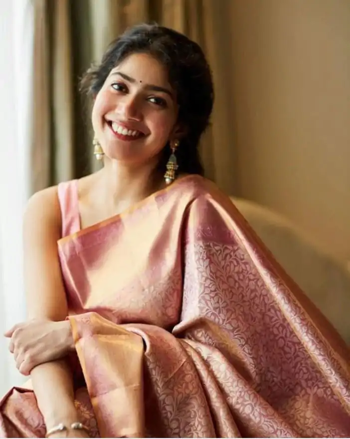 KP 4048 Peach Color Soft Lichi Silk Jacquard On All Over Saree Casual, Party Wear, Wedding, Events Etc. Expected Delivery 4-6 Working Days @1449/- | Designer Sarees, Sarees, Bollywood Sarees, Creative Sarees, Embroidered Sarees, Ethnic Saree, Modern Digital sarees, Party Wear Sarees