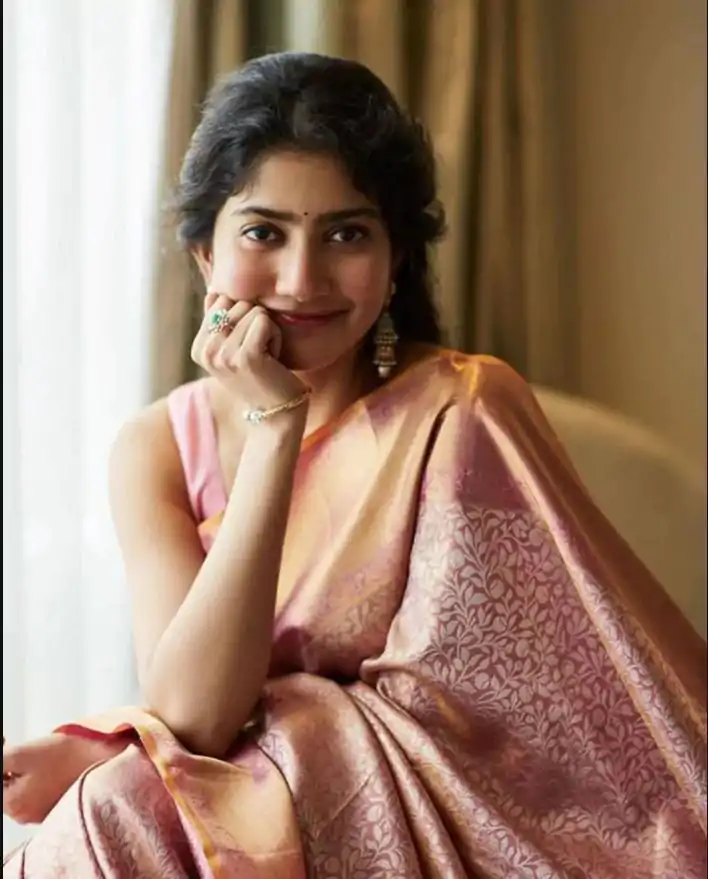 KP 4048 Peach Color Soft Lichi Silk Jacquard On All Over Saree Casual, Party Wear, Wedding, Events Etc. Expected Delivery 4-6 Working Days @1449/- | Designer Sarees, Sarees, Bollywood Sarees, Creative Sarees, Embroidered Sarees, Ethnic Saree, Modern Digital sarees, Party Wear Sarees
